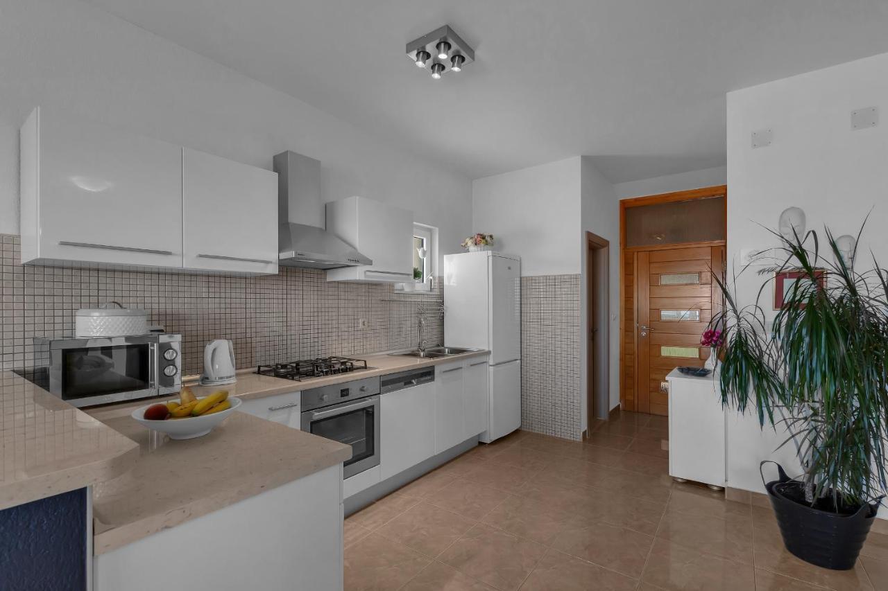 Stunning City View Apartment ماكارسكا المظهر الخارجي الصورة