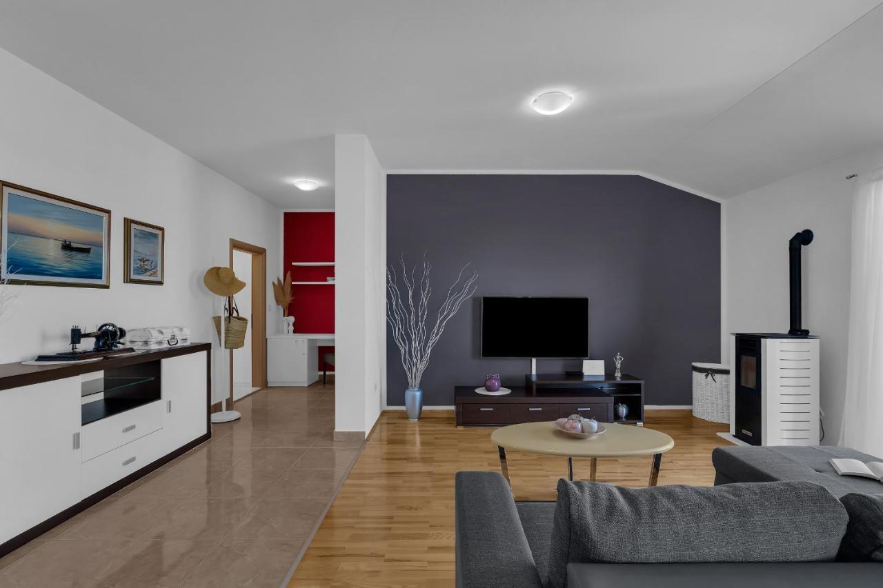 Stunning City View Apartment ماكارسكا المظهر الخارجي الصورة