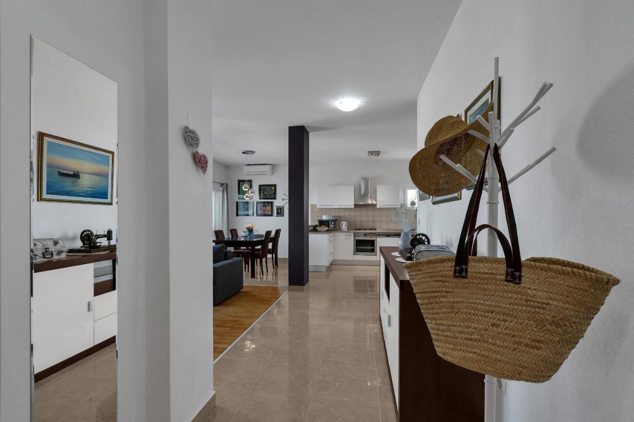 Stunning City View Apartment ماكارسكا المظهر الخارجي الصورة